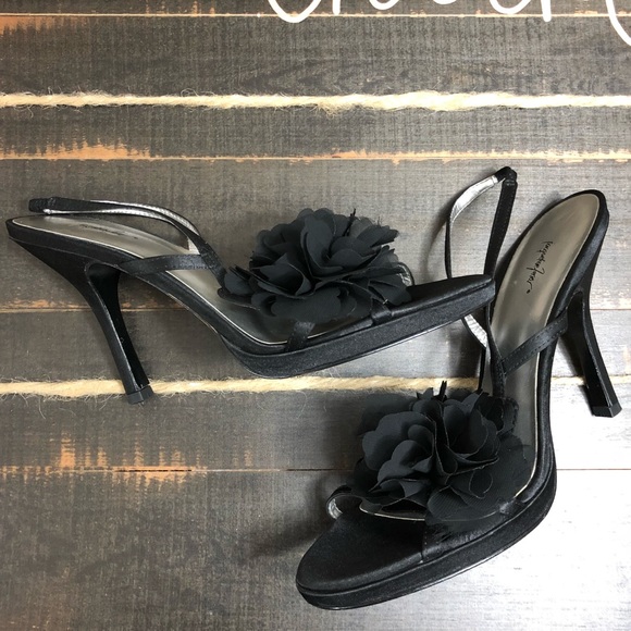 Jacqueline Ferrar Shoes - JACUELINE FERRAR • Beautiful Black Open Toe Heels